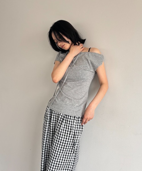 FUULLY STUDIO(フーリィーステューディオ)の「マルチウェイオフショルコードトップス(Tシャツ/カットソー・レディース・ホワイト/ネイビー/グレー・FREE)」の6枚目の写真