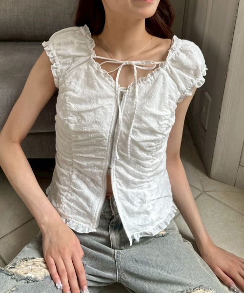 OLIVE des OLIVE(オリーブデオリーブ)の「フリルリボンジップトップス(シャツ/ブラウス・レディース・レッド/グレー/オフホワイト・FREE)」の6枚目の写真