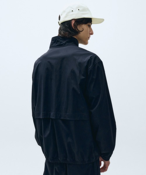 MARITHE + FRANCOIS GIRBAUD(マリテフランソワジルボー)の「MOUVEMENT WINDBREAKER(ブルゾン・レディース・ダークネイビー/ライトグレー・SMALL/MEDIUM/LARGE/X-LARGE)」の4枚目の写真