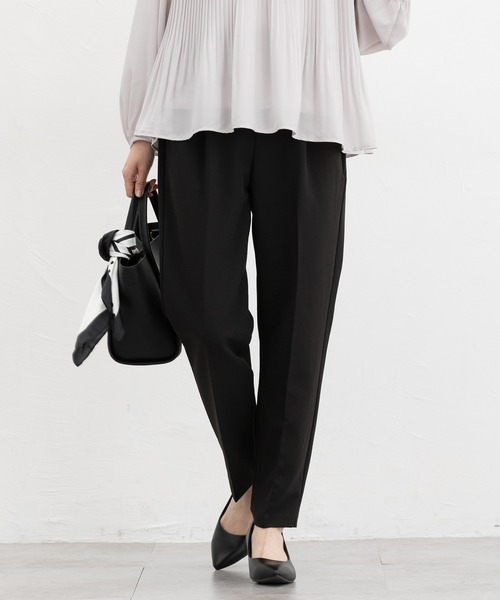 Honeys（ハニーズ）の「【美ージー・ストレッチ・マシンウォッシャブル・イージーケア】美ージーテーパード（股下６３ｃｍ）（スラックス・レディース・ダークベージュ/ヘザーチャコール/グリーン/ブラック/ネイビー/キャメル・SS/3L/LL/L/M/S）」の2枚目の写真