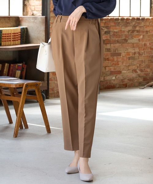 Honeys（ハニーズ）の「【美ージー・ストレッチ・マシンウォッシャブル・イージーケア】美ージーテーパード（股下６３ｃｍ）（スラックス・レディース・ダークベージュ/ヘザーチャコール/グリーン/ブラック/ネイビー/キャメル・SS/3L/LL/L/M/S）」の9枚目の写真