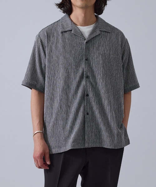  j.n.r.d（ジェー・エヌ・アール・ディー）の「【軽量・ドライタッチ】ライトクレープリラックスシャツ（シャツ/ブラウス・メンズ・ブラック/グレー/キナリ・M/L/LL）」の3枚目の写真