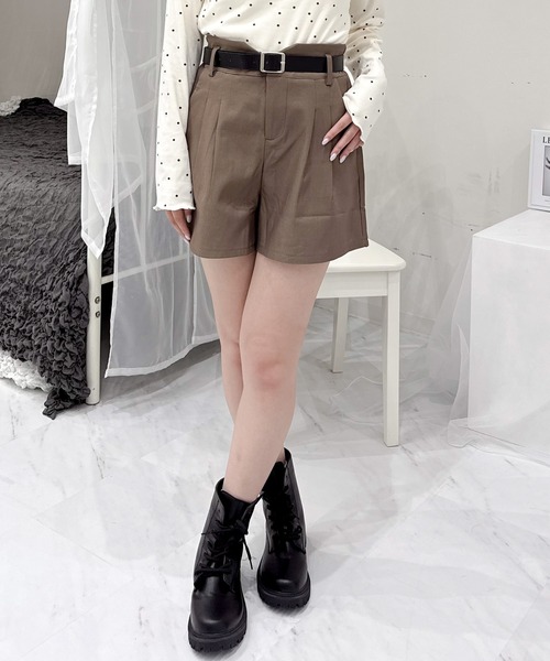 Mejoul(メジュール)の「【ベルト付き】タックショートスラックス(その他パンツ・レディース・ブラウン/ブラック・M/L)」の21枚目の写真