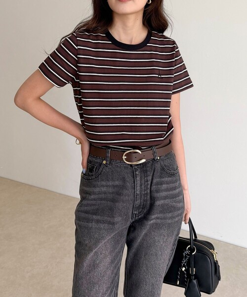 fredy emue(フレディエミュ)の「ボーダー/無地ワンポイントロゴコンパクトTシャツ(Tシャツ/カットソー・レディース・ブラック/オフホワイト/ホワイト系その他/ベージュ系その他・38)」の4枚目の写真