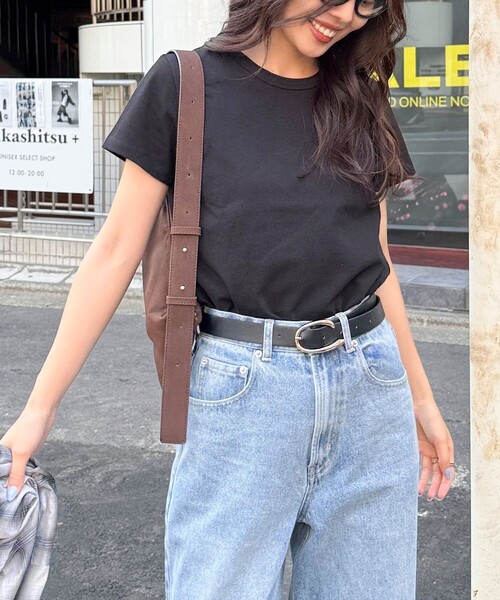 fredy emue(フレディエミュ)の「ボーダー/無地ワンポイントロゴコンパクトTシャツ(Tシャツ/カットソー・レディース・ブラック/オフホワイト/ホワイト系その他/ベージュ系その他・38)」の3枚目の写真