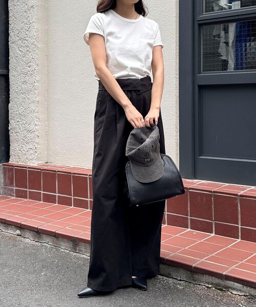 fredy emue(フレディエミュ)の「ボーダー/無地ワンポイントロゴコンパクトTシャツ(Tシャツ/カットソー・レディース・ブラック/オフホワイト/ホワイト系その他/ベージュ系その他・38)」の11枚目の写真