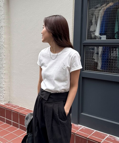 fredy emue(フレディエミュ)の「ボーダー/無地ワンポイントロゴコンパクトTシャツ(Tシャツ/カットソー・レディース・ブラック/オフホワイト/ホワイト系その他/ベージュ系その他・38)」の13枚目の写真