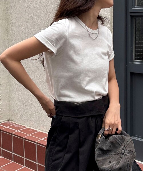 fredy emue(フレディエミュ)の「ボーダー/無地ワンポイントロゴコンパクトTシャツ(Tシャツ/カットソー・レディース・ブラック/オフホワイト/ホワイト系その他/ベージュ系その他・38)」の14枚目の写真