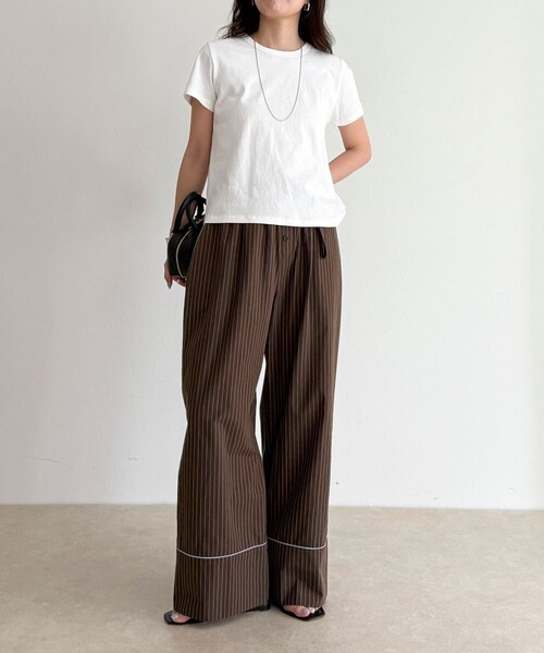 fredy emue(フレディエミュ)の「ボーダー/無地ワンポイントロゴコンパクトTシャツ(Tシャツ/カットソー・レディース・ブラック/オフホワイト/ホワイト系その他/ベージュ系その他・38)」の16枚目の写真