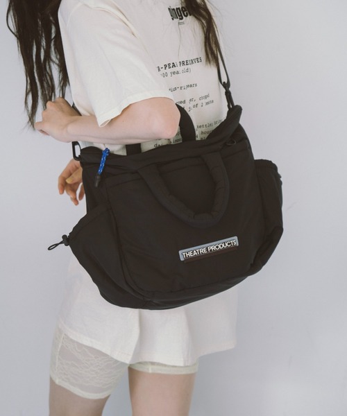 THEATRE PRODUCTS（シアタープロダクツ）の「パファー２WAYショルダーバッグL（ショルダーバッグ・レディース・ブラック/グレー・FREE）」の2枚目の写真