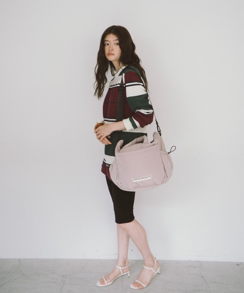 THEATRE PRODUCTS（シアタープロダクツ）の「パファー２WAYショルダーバッグL（ショルダーバッグ・レディース・ブラック/グレー・FREE）」の8枚目の写真