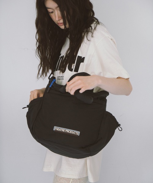THEATRE PRODUCTS（シアタープロダクツ）の「パファー２WAYショルダーバッグL（ショルダーバッグ・レディース・ブラック/グレー・FREE）」の15枚目の写真