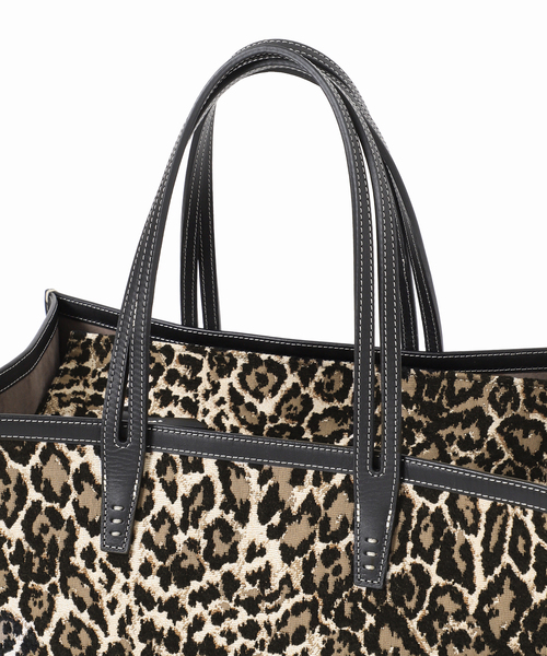 A VACATION(アヴァケーション)の「《別注》【A VACATION】CLUB BAG L KHAKI LEO:トートバッグ(トートバッグ・レディース・その他7・FREE)」の5枚目の写真