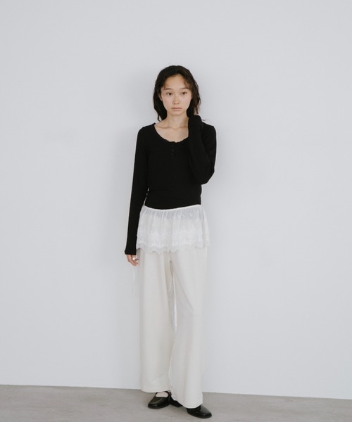 duei（デュイ）の「レースヘンリーネックロングスリーブトップス（Tシャツ/カットソー・レディース・ホワイト/ブラック・FREE）」の8枚目の写真