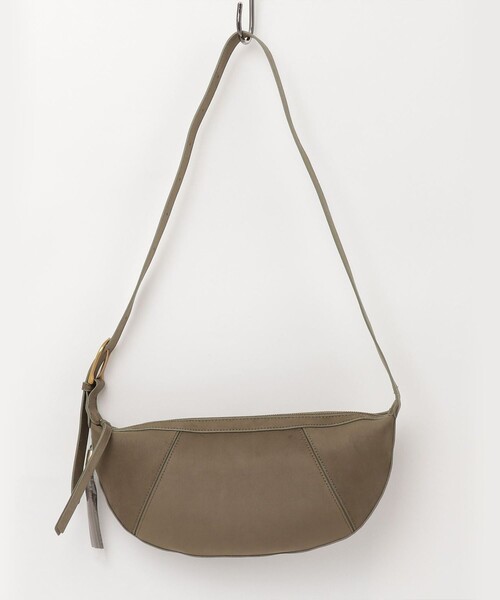 fredy emue（フレディエミュ）の「スエードラウンドショルダーバッグ（ショルダーバッグ・レディース・オリーブ/キャメル・FREE）」の7枚目の写真