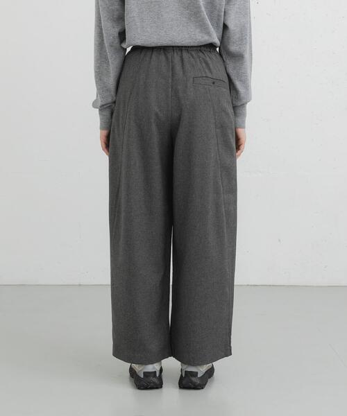 EKAL（エカル）の「タックカーブラインパンツ（その他パンツ・レディース・ブラック/グレー/キャメル・ONE）」の12枚目の写真