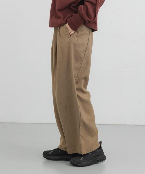 EKAL(エカル)の「タックカーブラインパンツ(その他パンツ・レディース・ブラック/グレー/キャメル・ONE)」の5枚目の写真