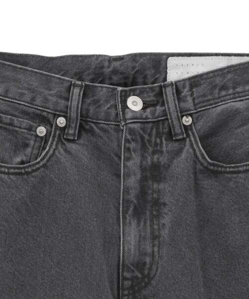 CONVERSE TOKYO（コンバーストウキョウ）の「【KURO】WIDE DENIM PANTS / GREY（デニムパンツ・レディース・チャコールグレー・SMALL/LARGE/MEDIUM）」の12枚目の写真