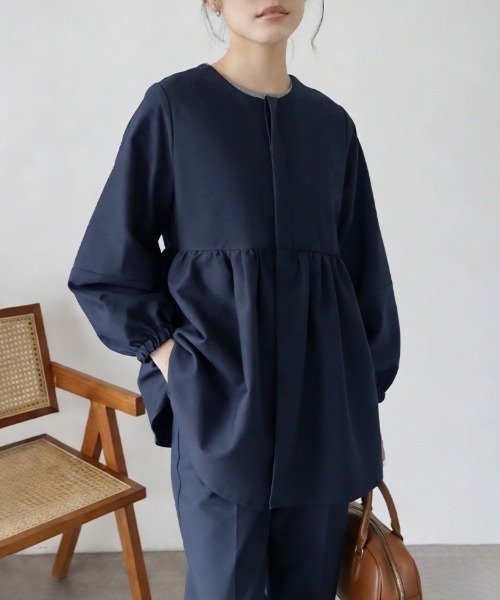 ReRe(リリ)の「7分袖ペプラムシルエットブラウス(シャツ/ブラウス・レディース・グレイッシュベージュ/ブラック/グレー/ネイビー/ベージュ・MEDIUM/LARGE)」の11枚目の写真