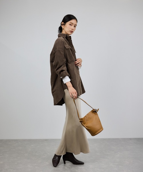 Healthy denim(ヘルシーデニム)の「【Healthy denim(ヘルシーデニム)】一部別注Almondコーデュロイビッグシャツ/イージーケア(シャツ/ブラウス・レディース・グレー/オフホワイト/ダークブラウン・M/S)」の21枚目の写真