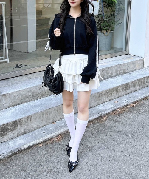 INGNI（イング）の「【WEB限定】袖レースリボンショートスウェットジップパーカー(セットアップ対応)（カーディガン/ボレロ・レディース・ホワイト×ブラック/ブラック×ホワイト/グレー×ホワイト・M）」の5枚目の写真