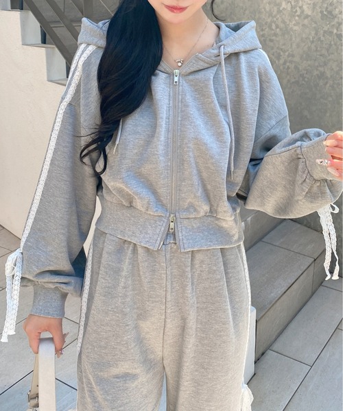 INGNI（イング）の「【WEB限定】袖レースリボンショートスウェットジップパーカー(セットアップ対応)（カーディガン/ボレロ・レディース・ホワイト×ブラック/ブラック×ホワイト/グレー×ホワイト・M）」の21枚目の写真