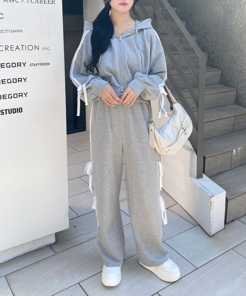 INGNI（イング）の「【WEB限定】袖レースリボンショートスウェットジップパーカー(セットアップ対応)（カーディガン/ボレロ・レディース・ホワイト×ブラック/ブラック×ホワイト/グレー×ホワイト・M）」の20枚目の写真