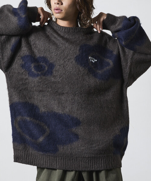 FREAK'S STORE(フリークスストア)の「限定展開 CHOW DOWN/チャウダウン リラックスフィット ジャカード クルーネック モヘアタッチ シャギーニット / フラワーモチーフ(ニット/セーター・メンズ・ネイビー/チャコールグレー/ブラック・LARGE/MEDIUM/SMALL)」の2枚目の写真