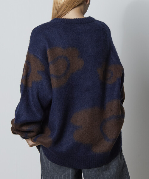 FREAK'S STORE(フリークスストア)の「限定展開 CHOW DOWN/チャウダウン リラックスフィット ジャカード クルーネック モヘアタッチ シャギーニット / フラワーモチーフ(ニット/セーター・メンズ・ネイビー/チャコールグレー/ブラック・LARGE/MEDIUM/SMALL)」の14枚目の写真