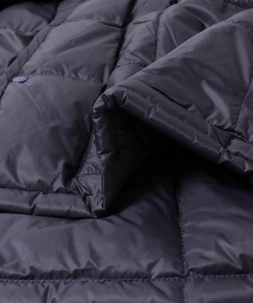 URBAN RESEARCH DOORS（アーバンリサーチドアーズ）の「『別注』TAION×DOORS　ショートスリーブAラインライトダウン（ダウンジャケット/コート・レディース・ネイビー/ベージュ/ブラック・ONE）」の20枚目の写真