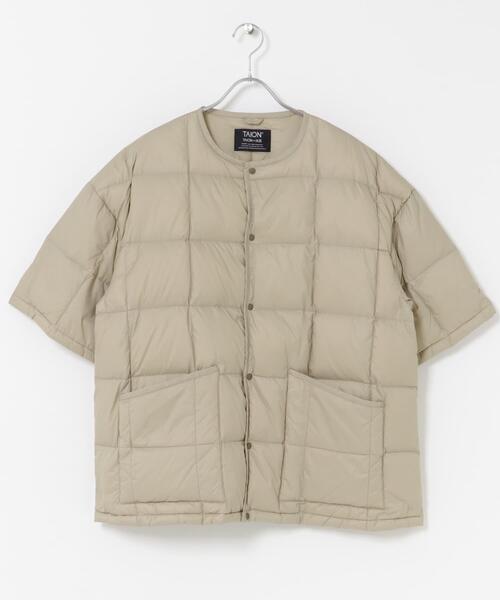 URBAN RESEARCH DOORS（アーバンリサーチドアーズ）の「『別注』TAION×DOORS　ショートスリーブAラインライトダウン（ダウンジャケット/コート・レディース・ネイビー/ベージュ/ブラック・ONE）」の10枚目の写真