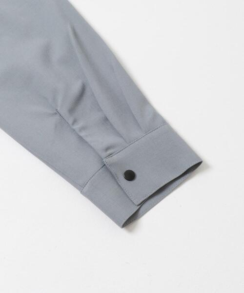 ITEMS URBANRESEARCH(アイテムズ アーバンリサーチ)の「2wayストレッチロングスリーブスナップシャツ(シャツ/ブラウス・メンズ・チャコールグレー/ネイビー/グレー/オリーブ・MEDIUM/LARGE)」の11枚目の写真