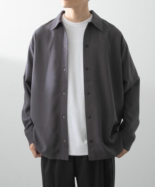 ITEMS URBANRESEARCH(アイテムズ アーバンリサーチ)の「2wayストレッチロングスリーブスナップシャツ(シャツ/ブラウス・メンズ・チャコールグレー/ネイビー/グレー/オリーブ・MEDIUM/LARGE)」の12枚目の写真