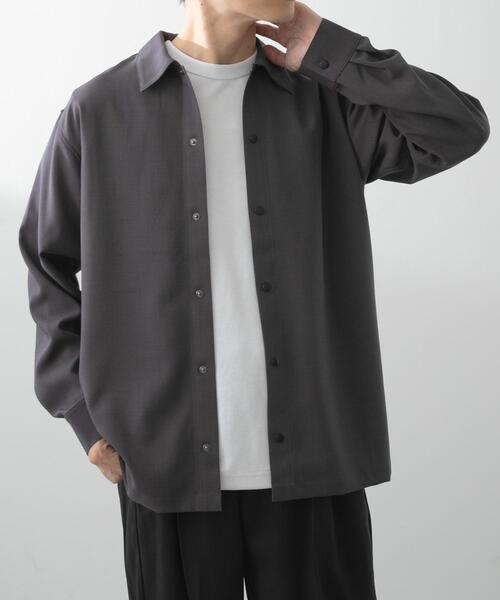 ITEMS URBANRESEARCH(アイテムズ アーバンリサーチ)の「2wayストレッチロングスリーブスナップシャツ(シャツ/ブラウス・メンズ・チャコールグレー/ネイビー/グレー/オリーブ・MEDIUM/LARGE)」の13枚目の写真