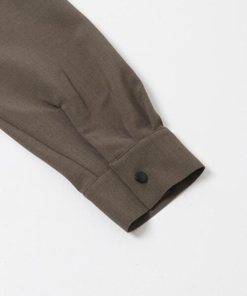 ITEMS URBANRESEARCH(アイテムズ アーバンリサーチ)の「2wayストレッチロングスリーブスナップシャツ(シャツ/ブラウス・メンズ・チャコールグレー/ネイビー/グレー/オリーブ・MEDIUM/LARGE)」の17枚目の写真