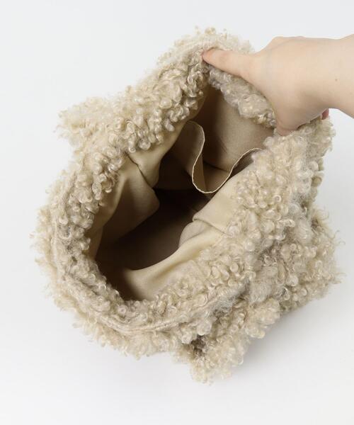 KBF（ケイビーエフ）の「ボアビッグBAG（ショルダーバッグ・レディース・チャコールグレー/アイボリー・ONE）」の17枚目の写真