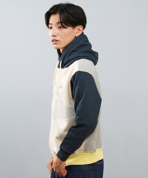 CHUMS（チャムス）の「CHUMS/チャムス パーカー/プルオーバー フロントプリント CH00-1526（パーカー・メンズ・ブラック/ヘザーグレー/マルチ・M/L/XL/2XL）」の17枚目の写真