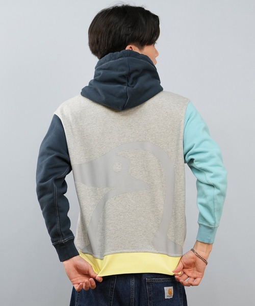 CHUMS（チャムス）の「CHUMS/チャムス パーカー/プルオーバー フロントプリント CH00-1526（パーカー・メンズ・ブラック/ヘザーグレー/マルチ・M/L/XL/2XL）」の19枚目の写真