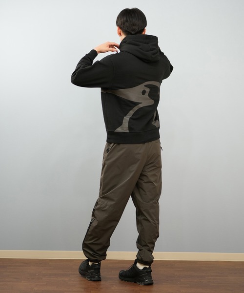 CHUMS（チャムス）の「CHUMS/チャムス パーカー/プルオーバー フロントプリント CH00-1526（パーカー・メンズ・ブラック/ヘザーグレー/マルチ・M/L/XL/2XL）」の20枚目の写真