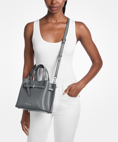MICHAEL KORS(マイケルコース)の「EMILIA ペブルレザー サッチェル スモール(ハンドバッグ・レディース・グレー系・FREE)」の2枚目の写真