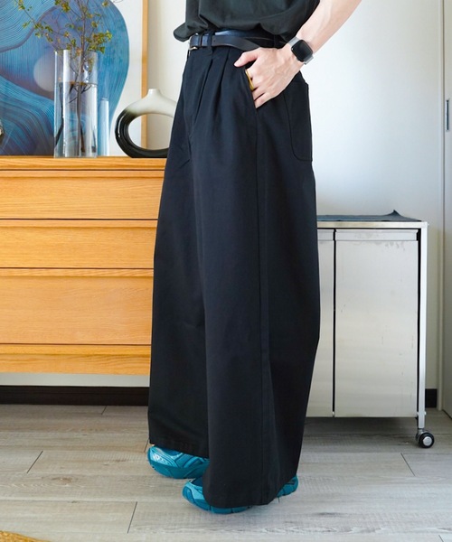 ZOZOMARKET（ゾゾマーケット）の「ZOZOMARKET by idaka - ツータックウルトラワイドチノ（チノパンツ・メンズ・ブラック・マルチサイズ）」の4枚目の写真