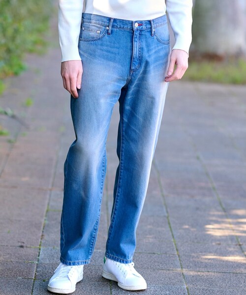 DRESSTERIOR（ドレステリア）の「10．6oz コンフォートワイドデニムパンツ（デニムパンツ・メンズ・ライトブルー・76/79/82/85）」の2枚目の写真