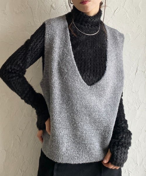 セール】オーバーサイズショート丈深Vネックニットベスト