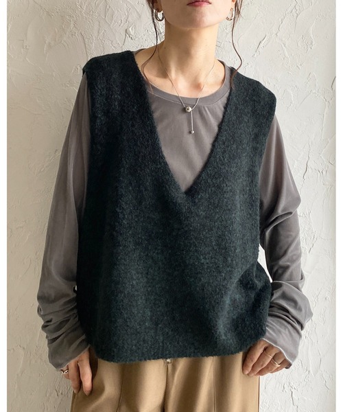 セール】オーバーサイズショート丈深Vネックニットベスト