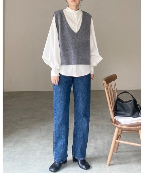 セール】オーバーサイズショート丈深Vネックニットベスト