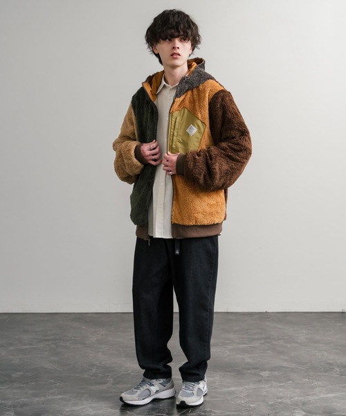 KRIFF MAYER（クリフメイヤー）の「KRIFF MAYER クリフメイヤー2WAY リバーシブル ひっくりフード付きボアジャケット/ロゴ刺繍入りマウンテンパーカー 2514403（マウンテンパーカー・メンズ・ブラック/その他/マルチ/グレイッシュベージュ/カーキ/その他1・M/L/XL）」の8枚目の写真