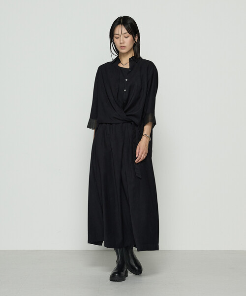 Gabardine K.T(ギャバジンケーティー)の「ポリスエード タンクトップ付きブラウス(シャツ/ブラウス・レディース・ブラック/カーキ/キナリ・9号)」の4枚目の写真