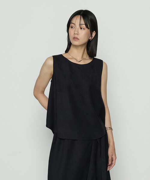 Gabardine K.T(ギャバジンケーティー)の「ポリスエード タンクトップ付きブラウス(シャツ/ブラウス・レディース・ブラック/カーキ/キナリ・9号)」の7枚目の写真