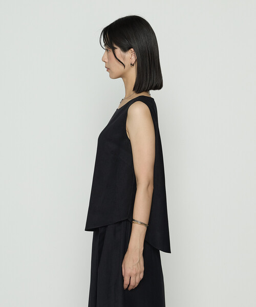 Gabardine K.T(ギャバジンケーティー)の「ポリスエード タンクトップ付きブラウス(シャツ/ブラウス・レディース・ブラック/カーキ/キナリ・9号)」の15枚目の写真