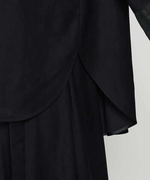 Gabardine K.T(ギャバジンケーティー)の「ポリスエード タンクトップ付きブラウス(シャツ/ブラウス・レディース・ブラック/カーキ/キナリ・9号)」の20枚目の写真